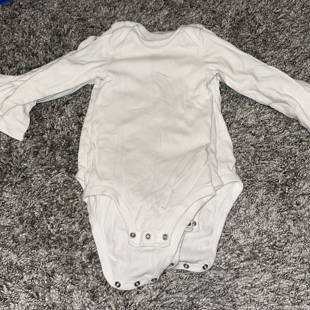 SIX 24month WHITE LONG SLEEVE ONESIES